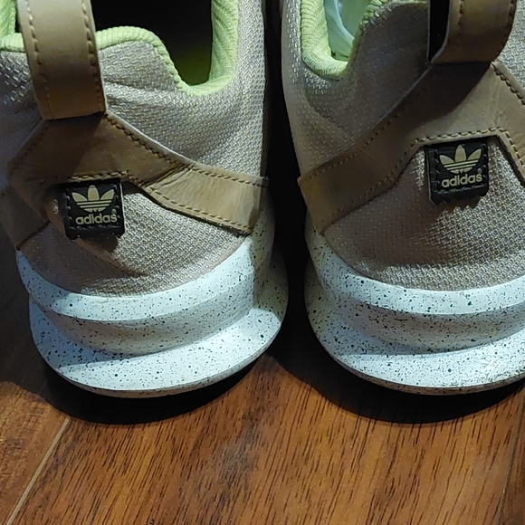 Men's Adidas SL Loop. - Picture 4 of 9